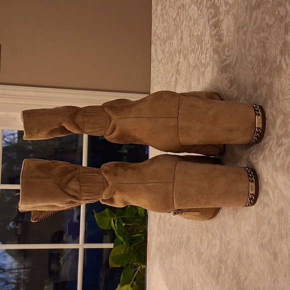 Michael Kors Dolores Suede Chain Block Heel Booties Beige Women 9.5 - Picture 2 of 8